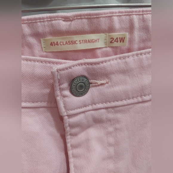 Levi's Women's Straight Leg Jeans in Soft Pink Size 24W - Picture 5 of 8
